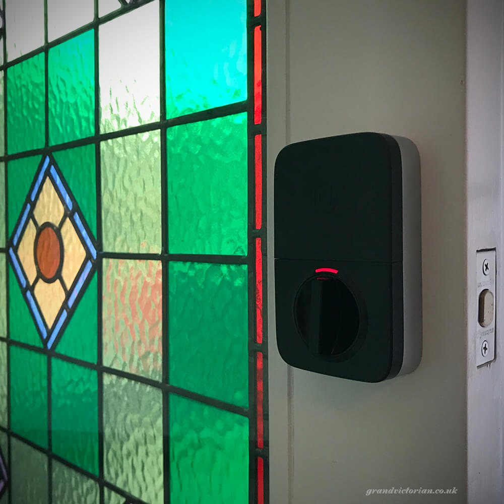 Utec Ultraloq U-Bolt Pro inside front door