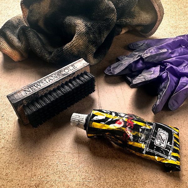 Hotspot black stove and grate polish